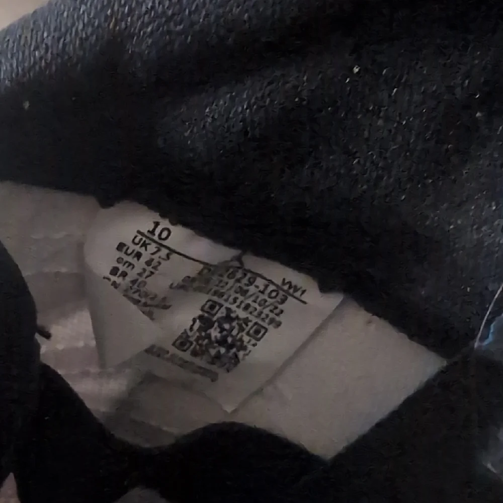 Jordan 11 Comfort Low in White and Teal Men’s 9 / women’s 10 - Picture 4 of 4